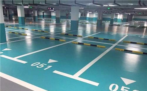 塔城塔城环氧地坪中涂：构筑坚固地面的关键环节
